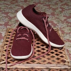 Allbirds Wool Runners Burgundy and White Size 7